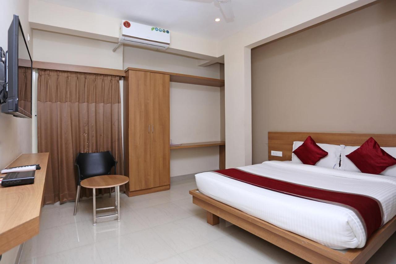 Oyo 6447 Samasth Rooms And Suites Mysore Exterior foto
