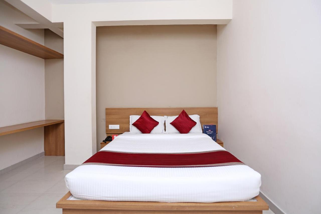 Oyo 6447 Samasth Rooms And Suites Mysore Exterior foto